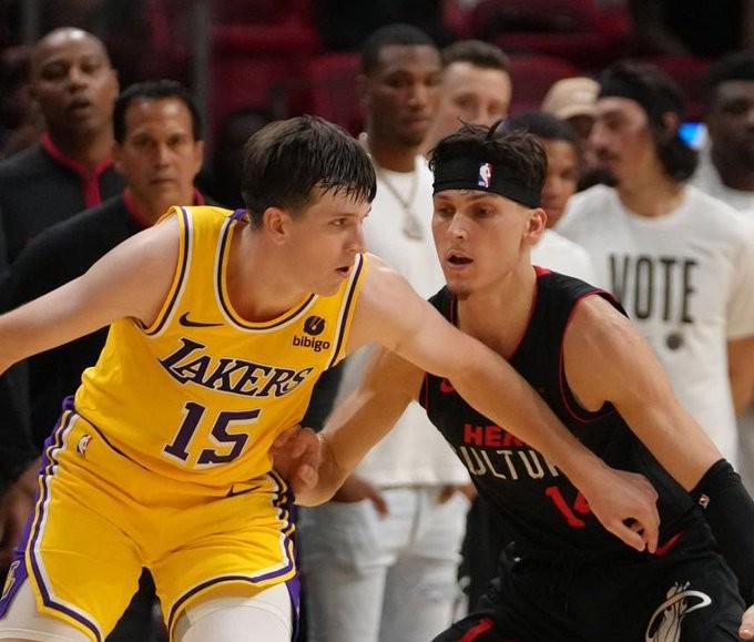 记者：里夫斯希望获得一份与希罗年薪3000万美元相仿的新合同